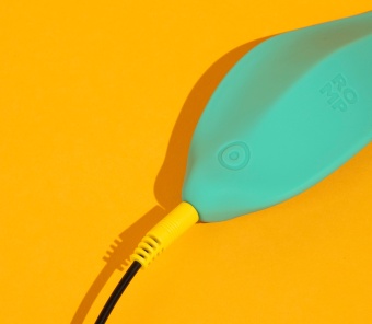 Небольшой клиторальный вибратор Romp Wave Lay-On бирюзовый