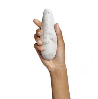 Бесконтактный клиторальный стимулятор Womanizer Classic 2 Marilyn Monroe белый мрамор