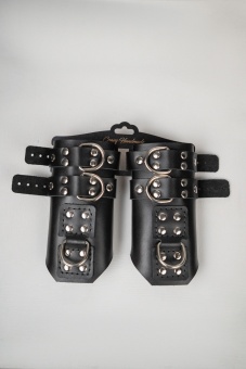 Черные высокие кожаные наручники для подвешивания