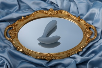 Вибратор Svakom Erica с управлением от приложения голубой