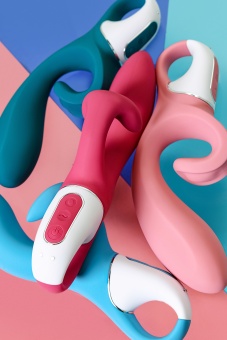 Вибратор с клиторальным стимулятором Satisfyer Hug Me 21,2 см розовый