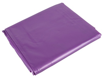 Фиолетовая виниловая простынь на двуспальную кровать