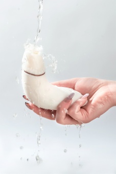 Вакуумный клиторальный стимулятор с вибрацией Satisfyer Pro Plus Vibration