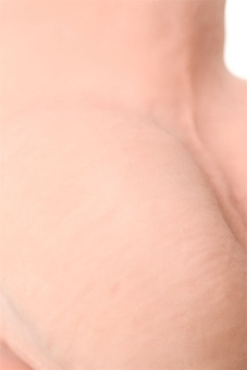 Фаллоимитатор с мошонкой на присоске RealStick Elite Dildo телесный - 24 см